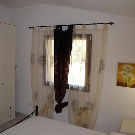 Casadelfaro Con Giardino A Pittulongu 600metri Dalla Semesterbostad Olbia