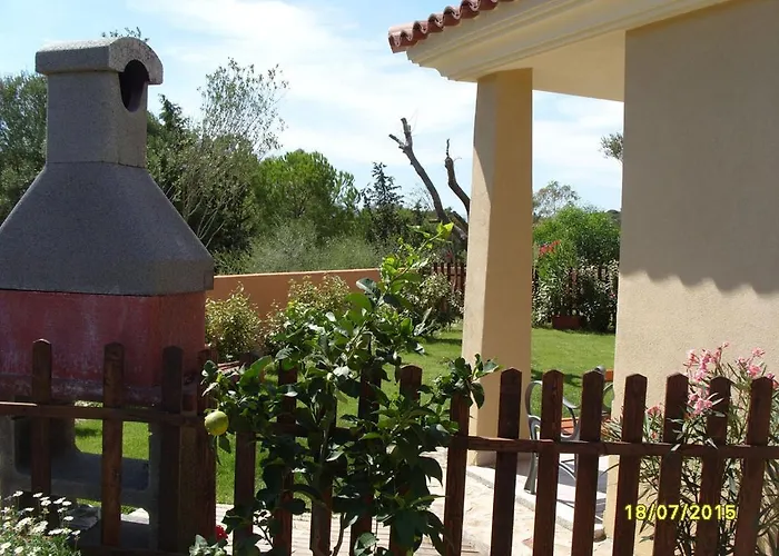 Casadelfaro Con Giardino A Pittulongu 600metri Dalla بيت للعطل